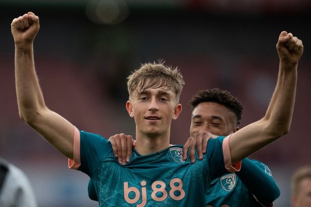 Arsenal and Liverpool set to miss out Dean…